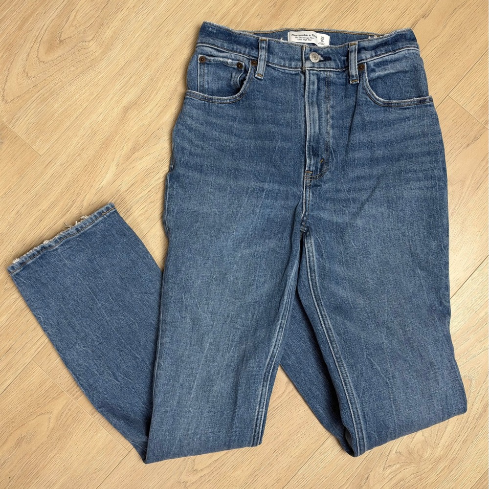Abercrombie & Fitch The 70s Vintage Flare Ultra High Rise Jeans